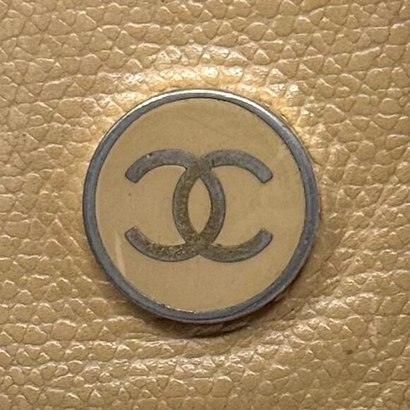 Chanel Beige Bifold Wallet - Picture 16 of 16